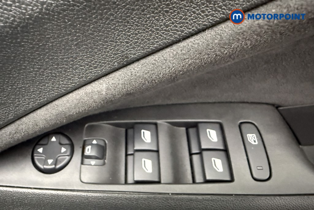 Vauxhall Crossland Ultimate Manual Diesel SUV - Stock Number (1592086) - 19th supplementary image