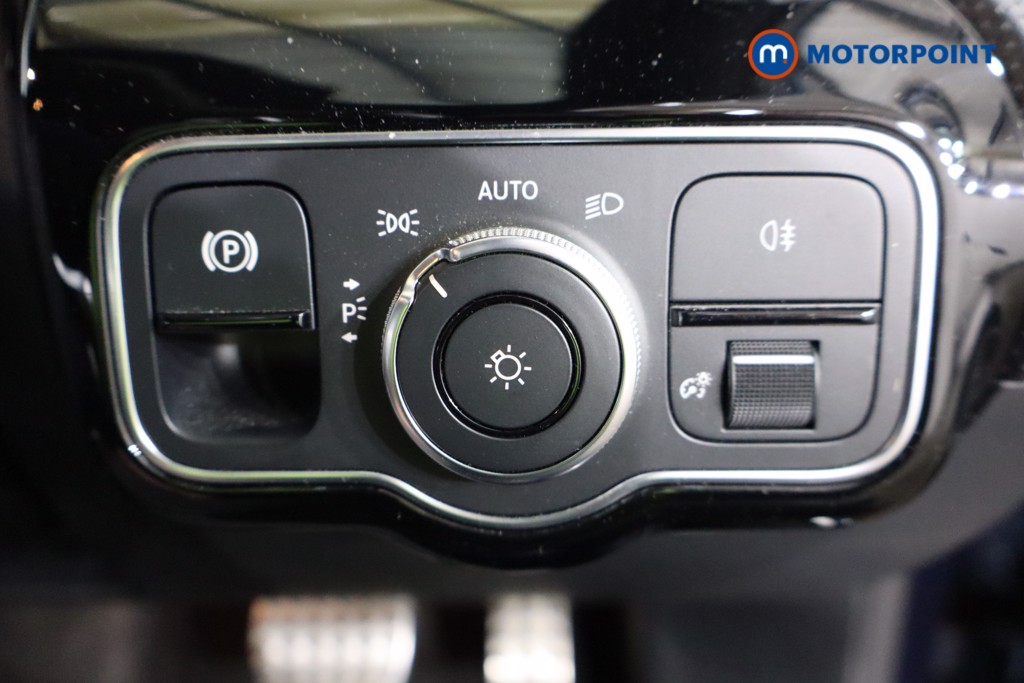 Mercedes-Benz A Class Amg Line Automatic Diesel Hatchback - Stock Number (1593915) - 17th supplementary image