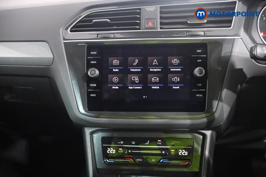 Volkswagen Tiguan Life Automatic Petrol SUV - Stock Number (1598637) - 2nd supplementary image