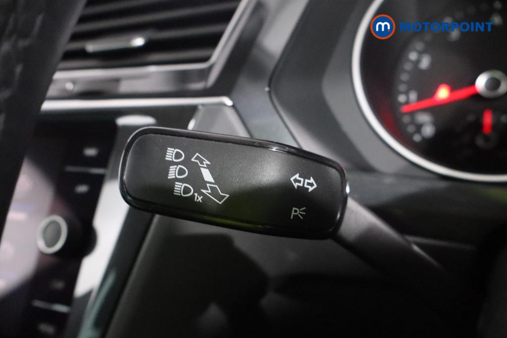 Volkswagen Tiguan Life Automatic Petrol SUV - Stock Number (1598637) - 8th supplementary image