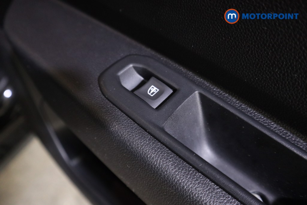 Dacia Duster Prestige Manual Petrol SUV - Stock Number (1598834) - 16th supplementary image