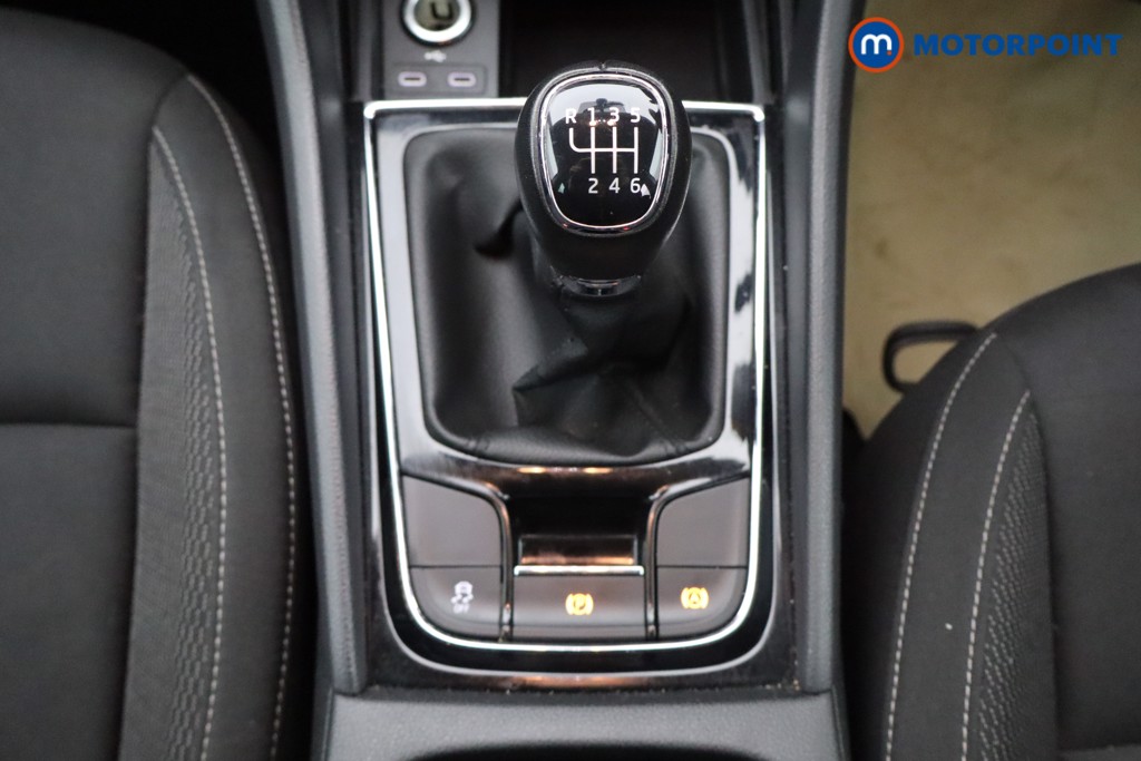 Skoda Karoq Se Drive Manual Petrol SUV - Stock Number (1599338) - 4th supplementary image