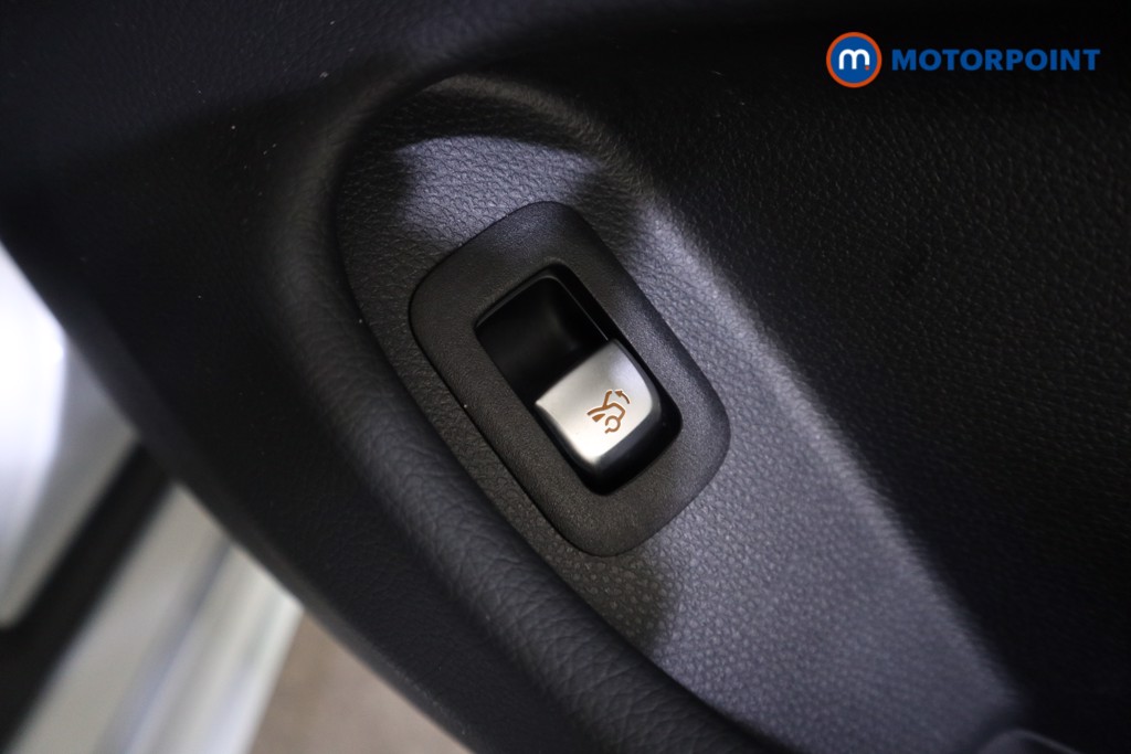 Mercedes-Benz C Class Amg Line Edition Premium Automatic Petrol Convertible - Stock Number (1599859) - 12th supplementary image