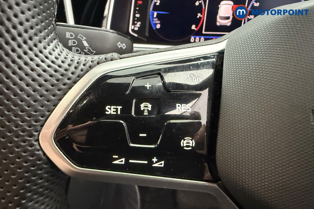 Volkswagen T-Roc R-Line Manual Petrol SUV - Stock Number (1600280) - 4th supplementary image