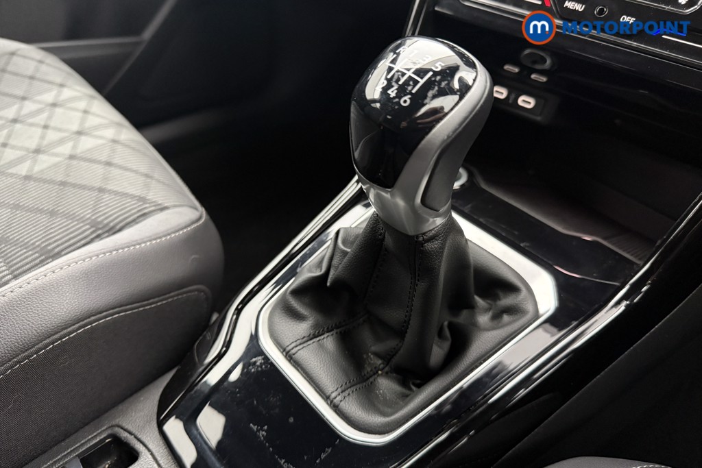 Volkswagen T-Roc R-Line Manual Petrol SUV - Stock Number (1600280) - 15th supplementary image