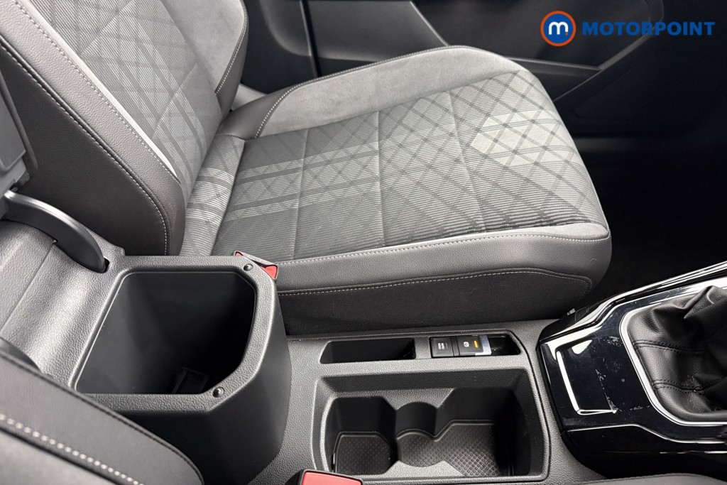 Volkswagen T-Roc R-Line Manual Petrol SUV - Stock Number (1600280) - 16th supplementary image