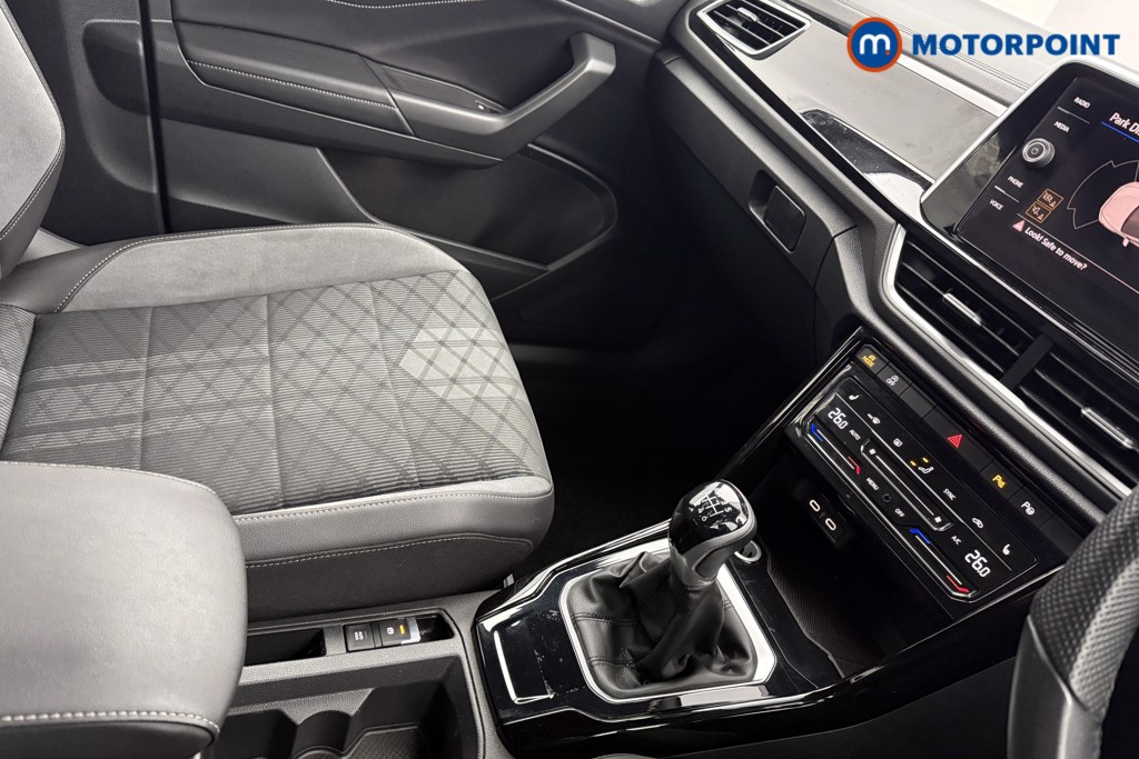 Volkswagen T-Roc R-Line Manual Petrol SUV - Stock Number (1600280) - 17th supplementary image