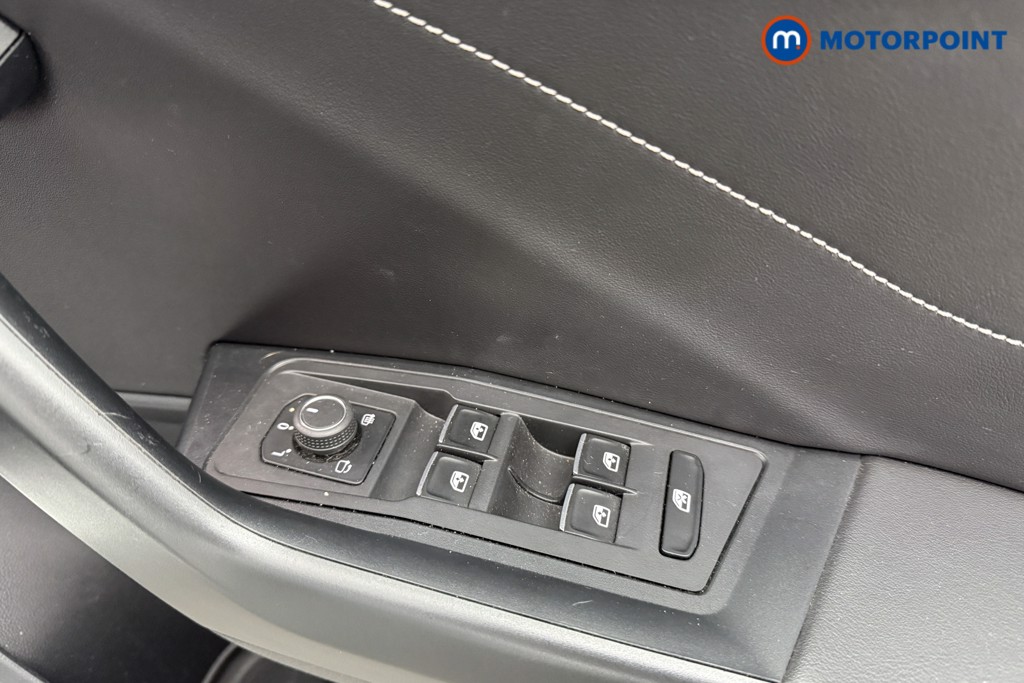 Volkswagen T-Roc R-Line Manual Petrol SUV - Stock Number (1600280) - 20th supplementary image