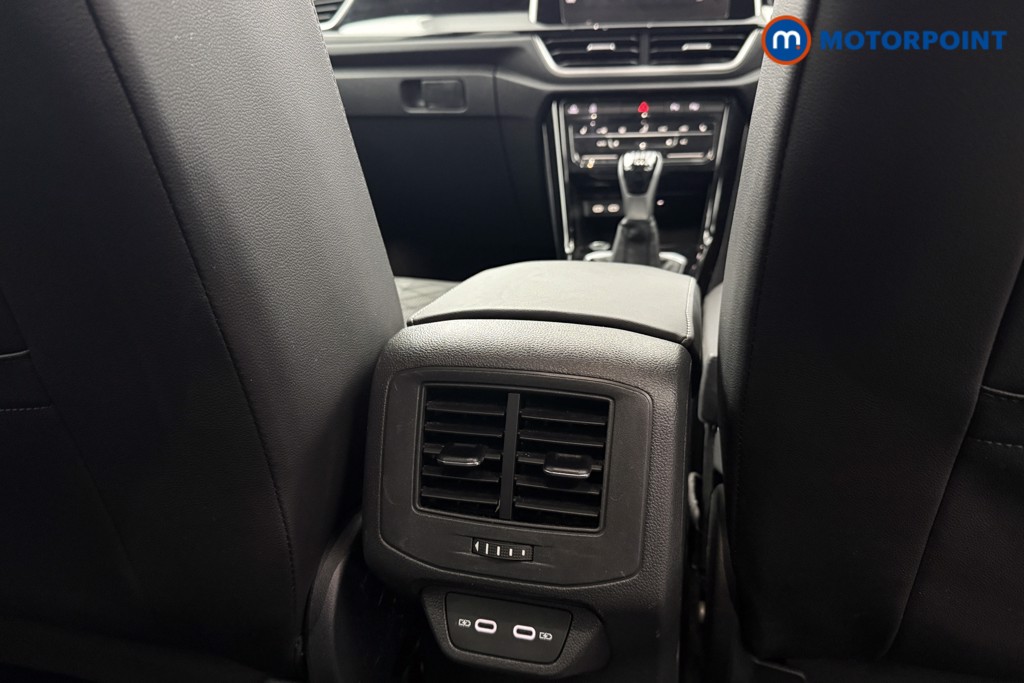 Volkswagen T-Roc R-Line Manual Petrol SUV - Stock Number (1600280) - 24th supplementary image