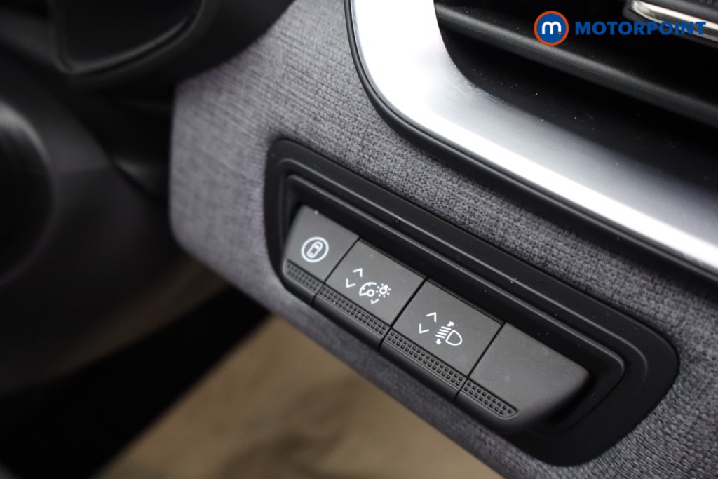 Renault Clio Evolution Manual Petrol Hatchback - Stock Number (1601232) - 14th supplementary image