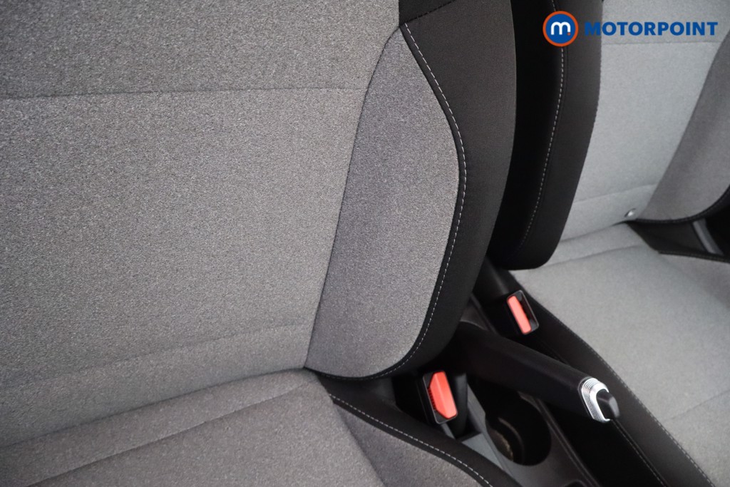 Renault Clio Evolution Manual Petrol Hatchback - Stock Number (1601232) - 15th supplementary image