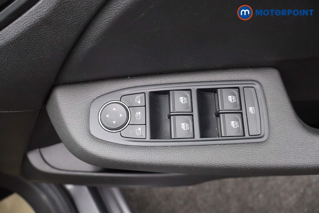 Renault Clio Evolution Manual Petrol Hatchback - Stock Number (1601232) - 19th supplementary image