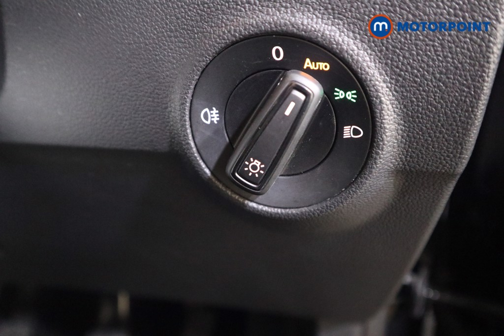 Volkswagen T-Roc Life Manual Petrol SUV - Stock Number (1602147) - 10th supplementary image