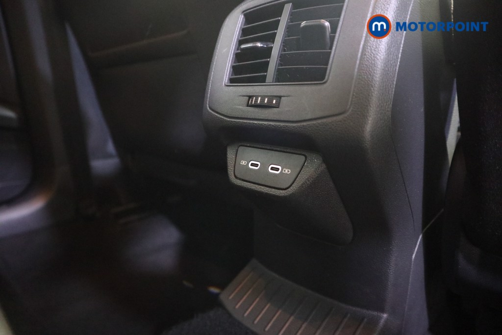 Volkswagen T-Roc Life Manual Petrol SUV - Stock Number (1602147) - 16th supplementary image