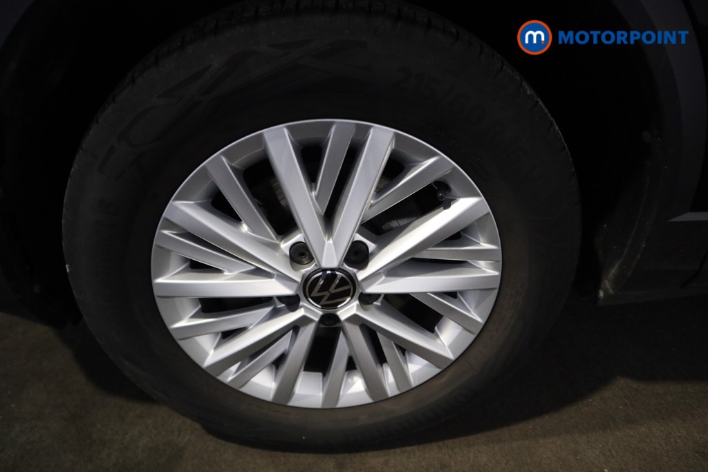 Volkswagen T-Roc Life Manual Petrol SUV - Stock Number (1602147) - 21st supplementary image