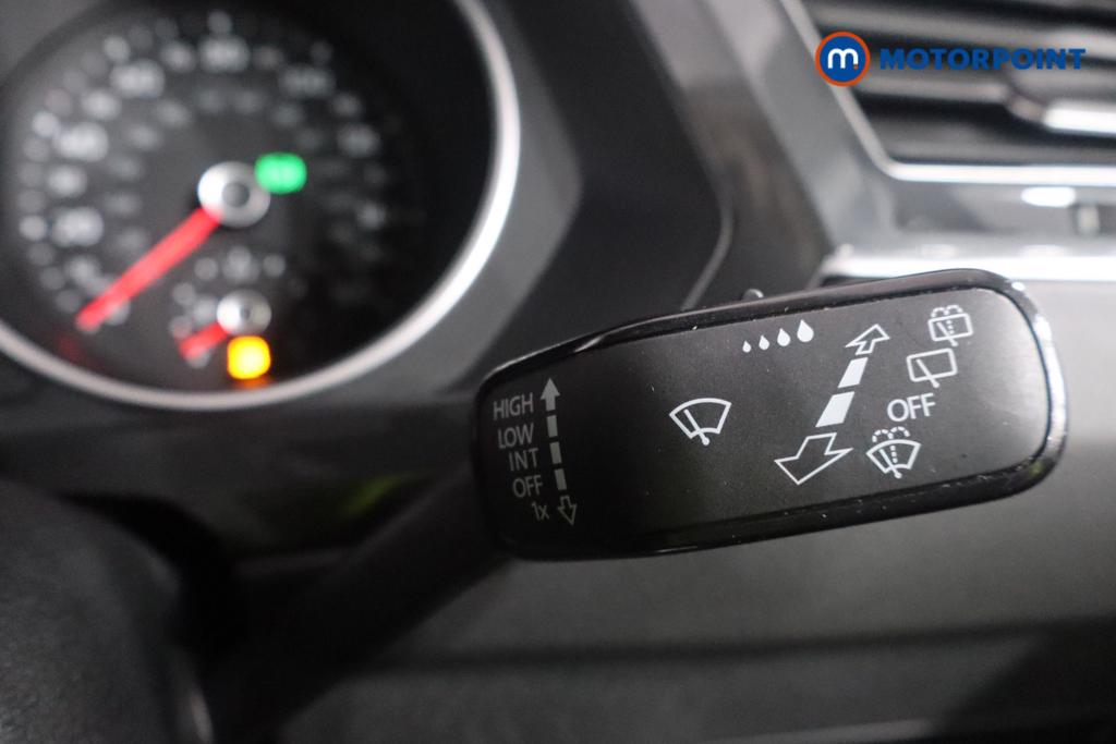 Volkswagen Tiguan Life Automatic Petrol SUV - Stock Number (1602162) - 9th supplementary image