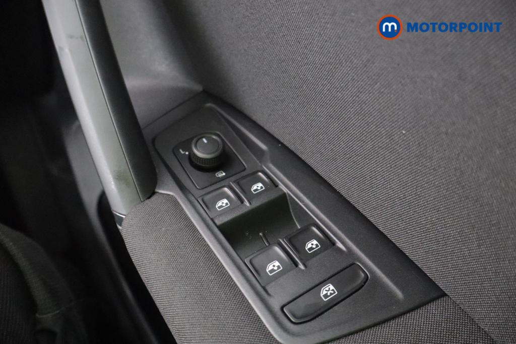 Volkswagen Tiguan Life Automatic Petrol SUV - Stock Number (1602162) - 11th supplementary image