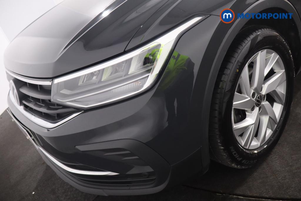 Volkswagen Tiguan Life Automatic Petrol SUV - Stock Number (1602162) - 12th supplementary image