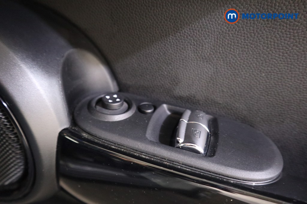 Mini Hatchback Cooper S Level 1 Automatic Electric Hatchback - Stock Number (1602551) - 12th supplementary image