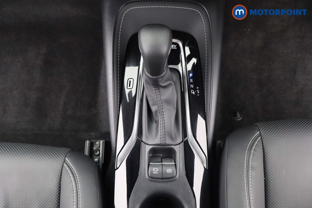 Toyota Corolla Excel Automatic Petrol-Electric Hybrid Estate - Stock Number (1602598) - 4th supplementary image