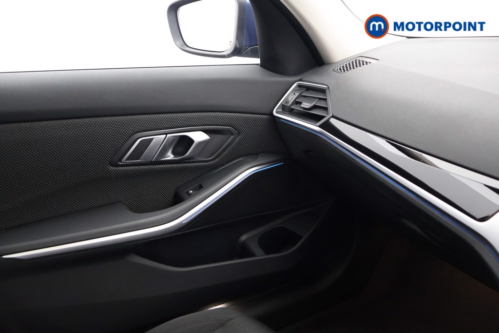 BMW 3 Series Se Pro Automatic Petrol Plug-In Hybrid Estate - Stock Number (1602630) - 11th supplementary image