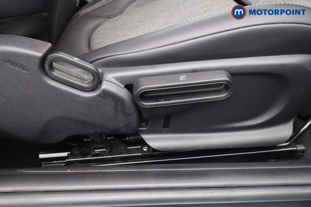 Mini Hatchback Cooper S Level 2 Automatic Electric Hatchback - Stock Number (1602790) - 14th supplementary image