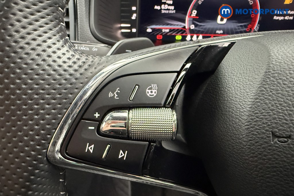 Skoda Karoq Sportline Automatic Petrol SUV - Stock Number (1602948) - 4th supplementary image