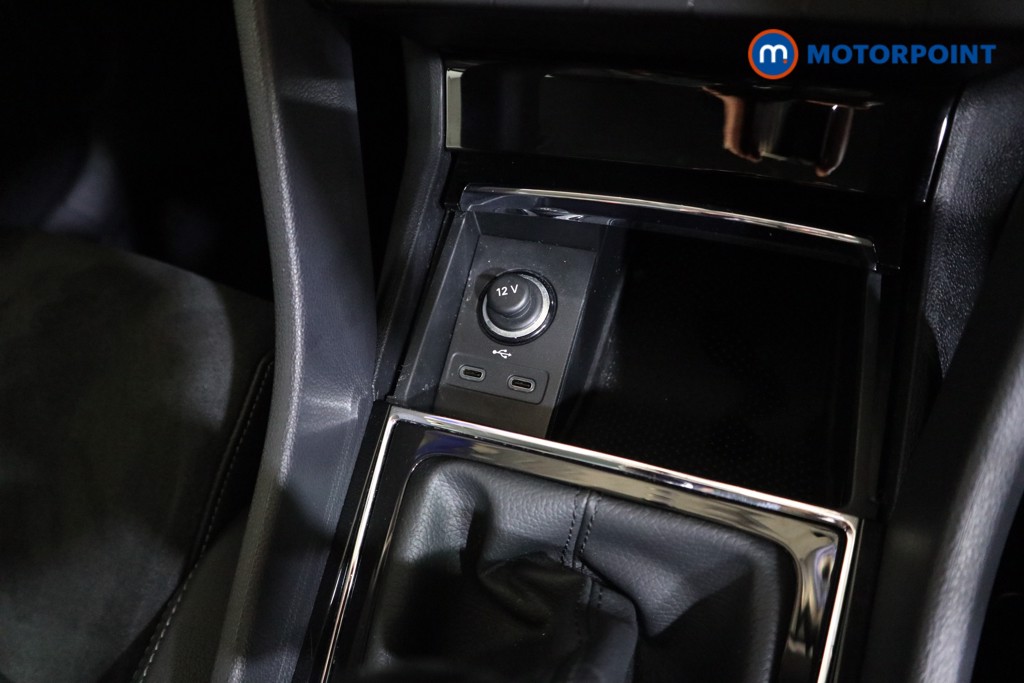 Skoda Karoq Se L Manual Petrol SUV - Stock Number (1603654) - 8th supplementary image