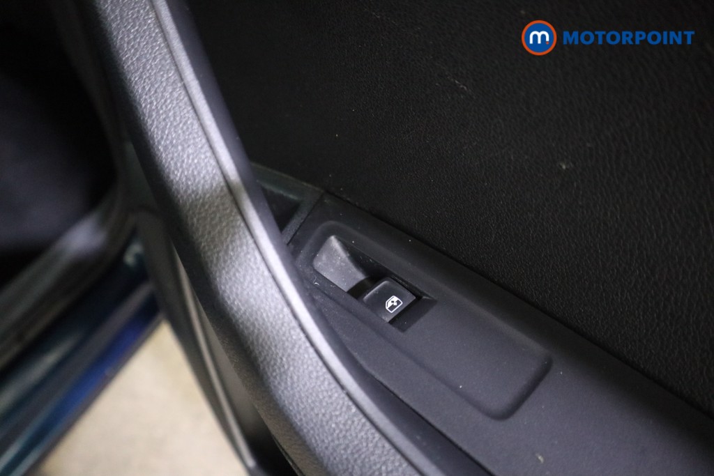 Skoda Karoq Se L Manual Petrol SUV - Stock Number (1603654) - 16th supplementary image