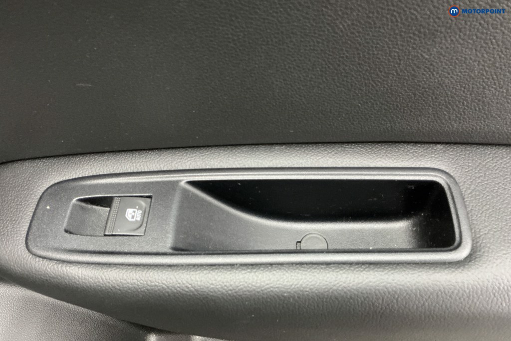 Renault Arkana Iconic Automatic Petrol-Electric Hybrid SUV - Stock Number (1603891) - 27th supplementary image