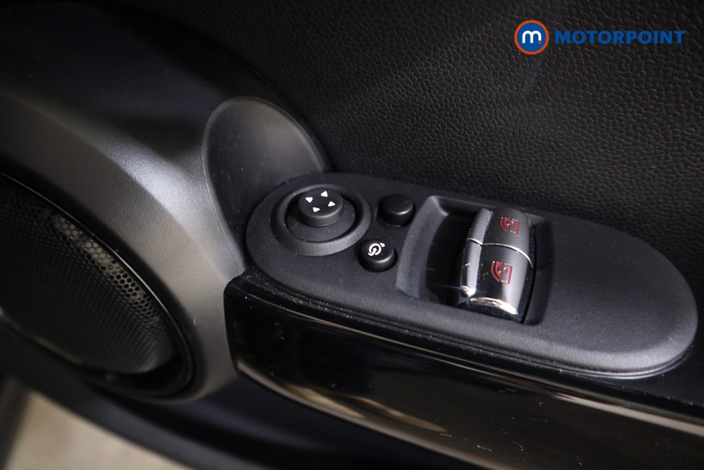 Mini Hatchback Cooper S Level 3 Automatic Electric Hatchback - Stock Number (1604539) - 11th supplementary image