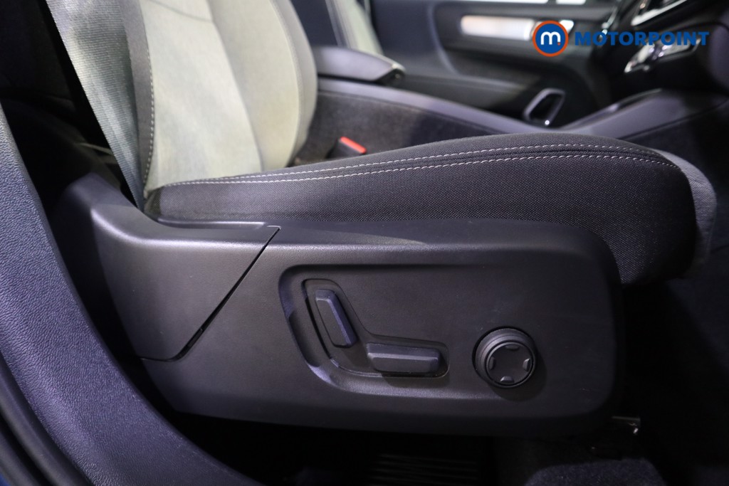 Volvo Xc40 Plus Automatic Petrol SUV - Stock Number (1604685) - 13th supplementary image
