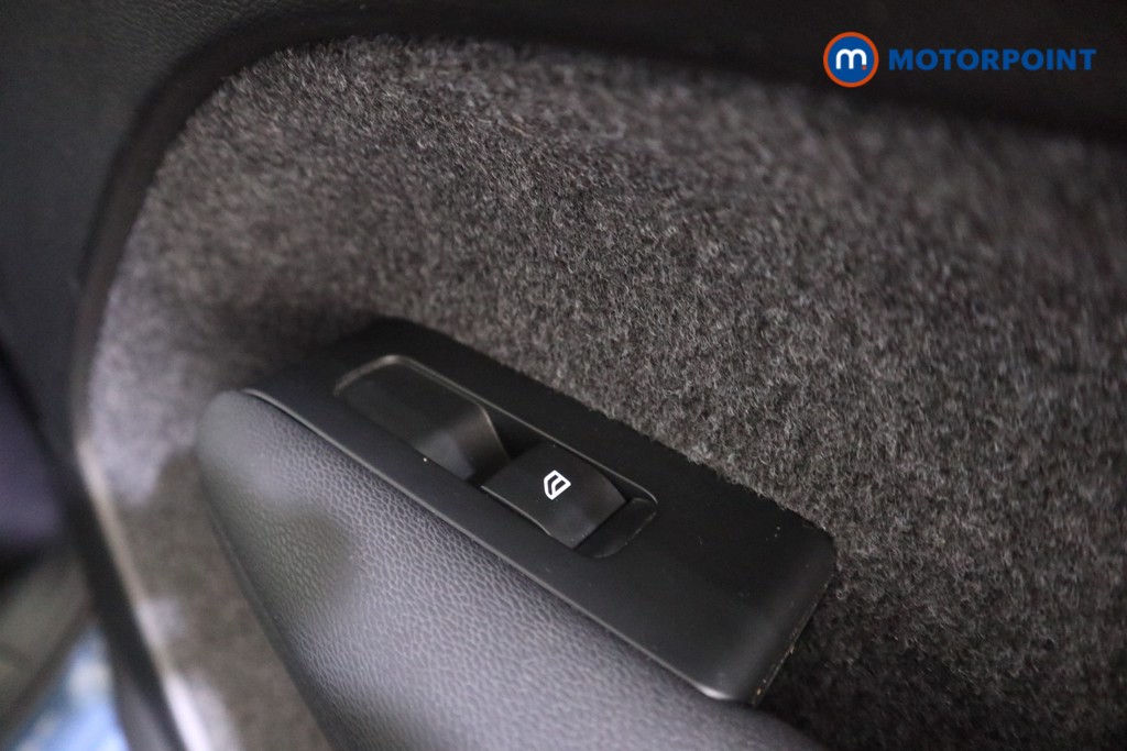 Volvo Xc40 Plus Automatic Petrol SUV - Stock Number (1604685) - 17th supplementary image