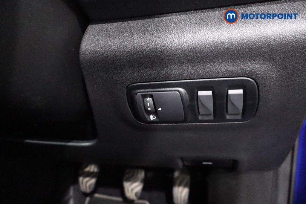 Renault Kadjar Iconic Manual Petrol SUV - Stock Number (1604728) - 17th supplementary image