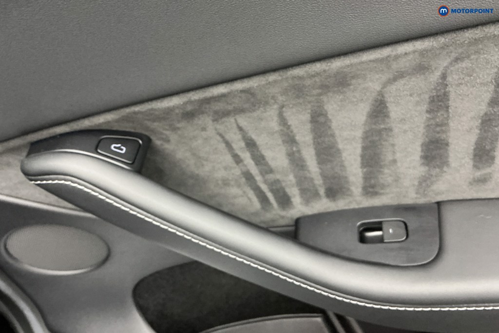 Tesla Model Y Long Range Automatic Electric SUV - Stock Number (1604870) - 27th supplementary image