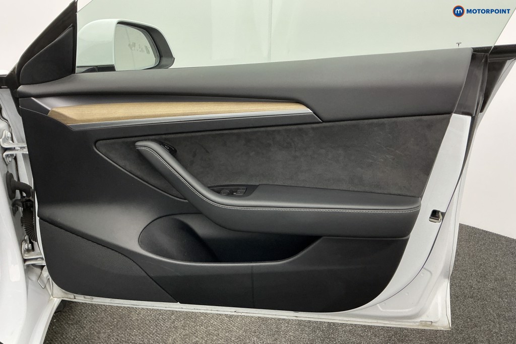 Tesla Model 3 Long Range Automatic Electric Saloon - Stock Number (1604872) - 24th supplementary image