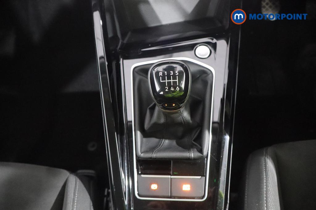 Volkswagen Golf Style Manual Petrol Hatchback - Stock Number (1605592) - 3rd supplementary image