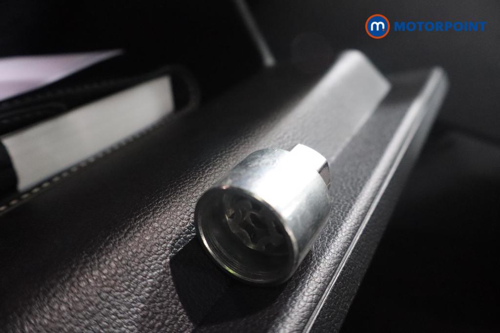 Volkswagen Golf Style Manual Petrol Hatchback - Stock Number (1605592) - 13th supplementary image