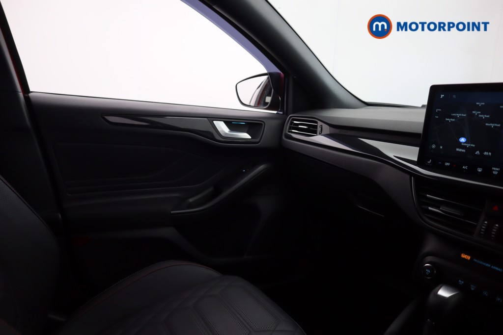 Ford Focus St-Line X Automatic Petrol Estate - Stock Number (1577811) - 21st supplementary image