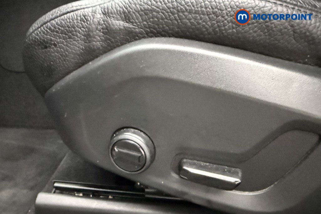 Volvo Xc60 Momentum Automatic Diesel SUV - Stock Number (1587813) - 19th supplementary image