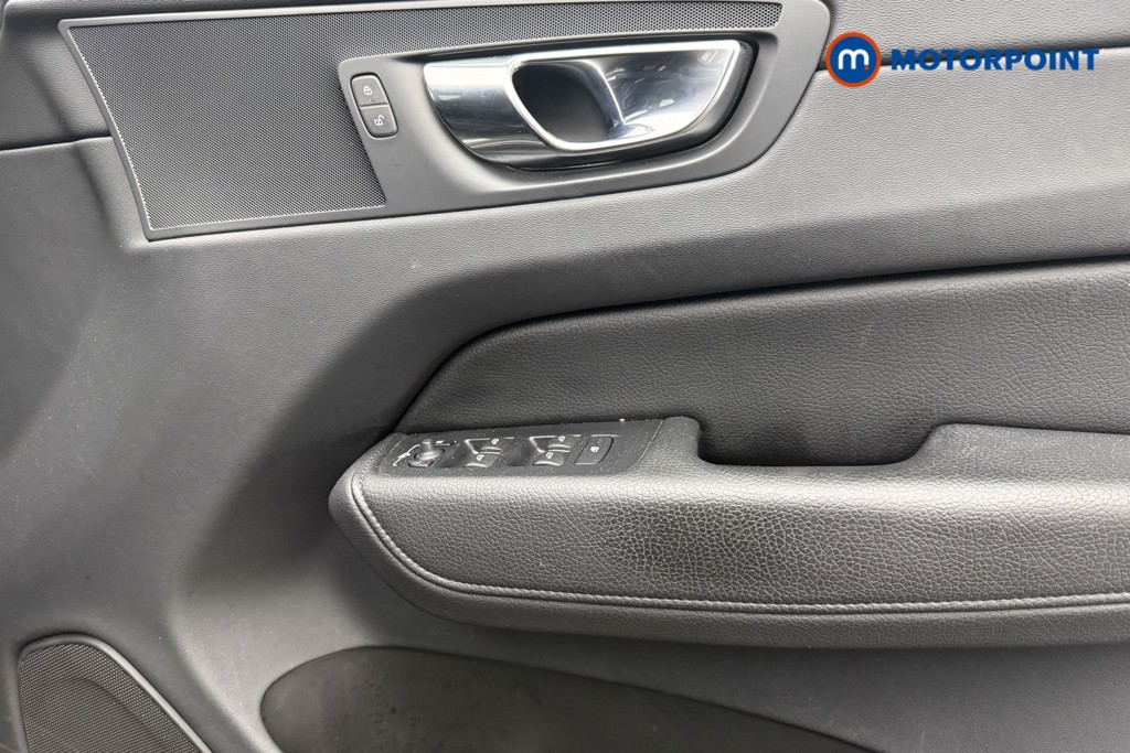Volvo Xc60 Momentum Automatic Diesel SUV - Stock Number (1587813) - 20th supplementary image