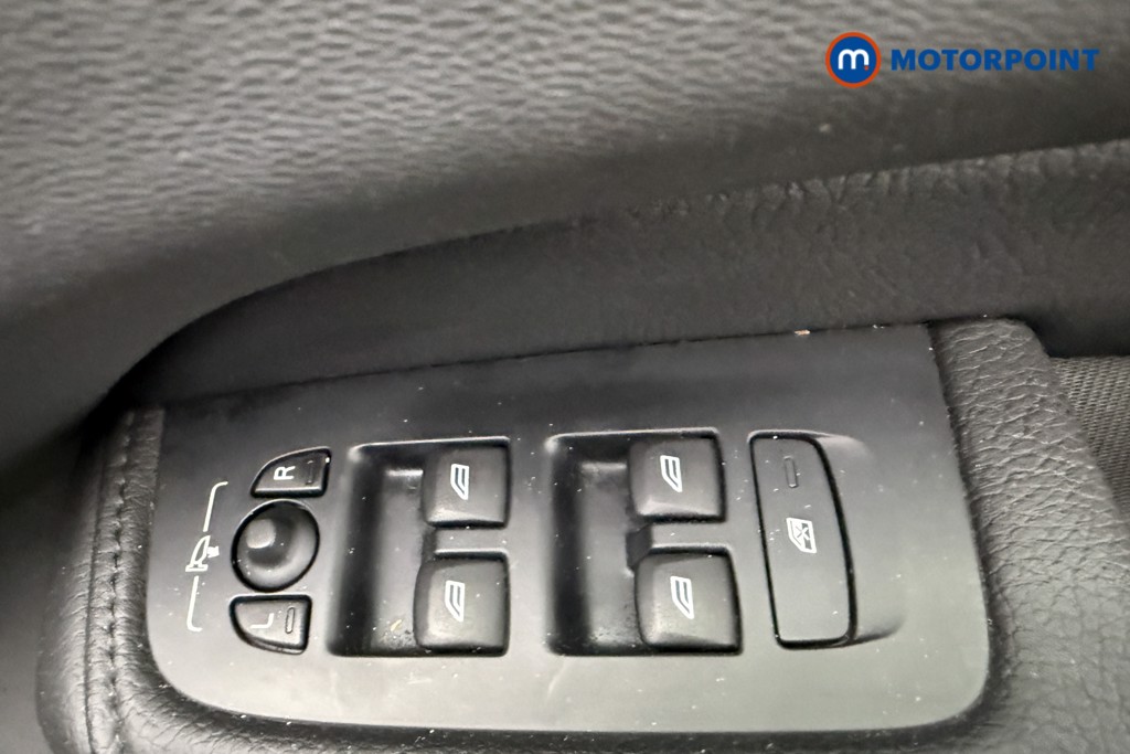 Volvo Xc60 Momentum Automatic Diesel SUV - Stock Number (1587813) - 21st supplementary image