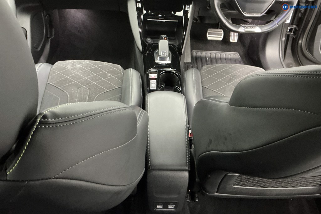 Peugeot 2008 Gt Premium Automatic Petrol SUV - Stock Number (1590492) - 11th supplementary image