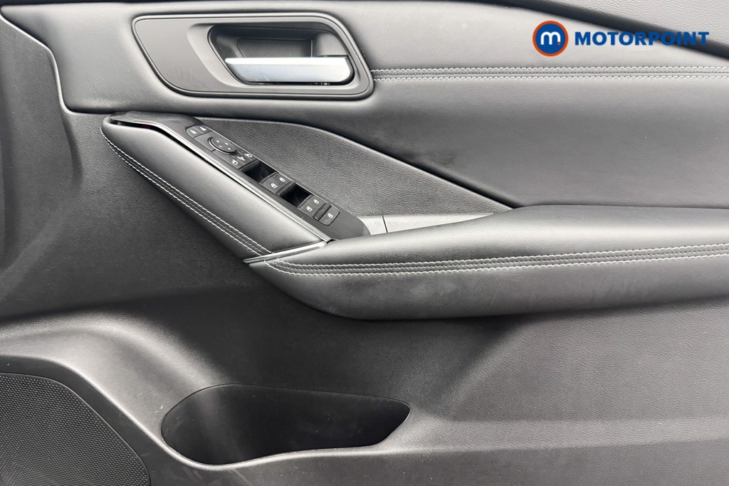 Nissan Qashqai N-Connecta Automatic Petrol SUV - Stock Number (1590868) - 18th supplementary image