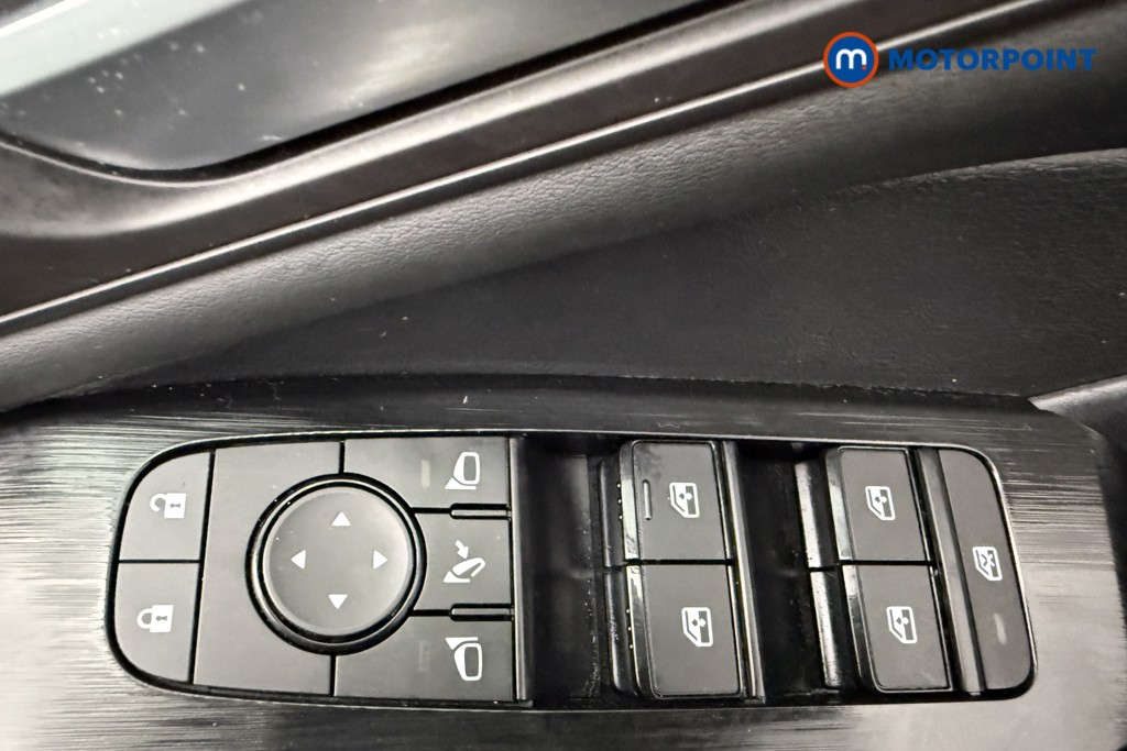 Nissan Qashqai N-Connecta Automatic Petrol SUV - Stock Number (1590868) - 19th supplementary image