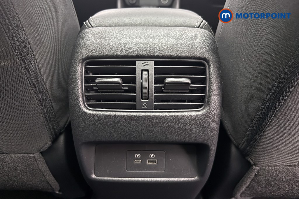 Nissan Qashqai N-Connecta Automatic Petrol SUV - Stock Number (1590868) - 21st supplementary image