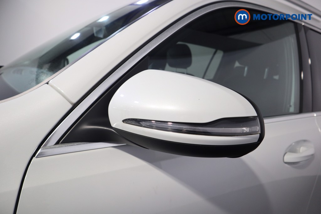 Mercedes-Benz GLB Amg Line Automatic Petrol SUV - Stock Number (1592078) - 27th supplementary image