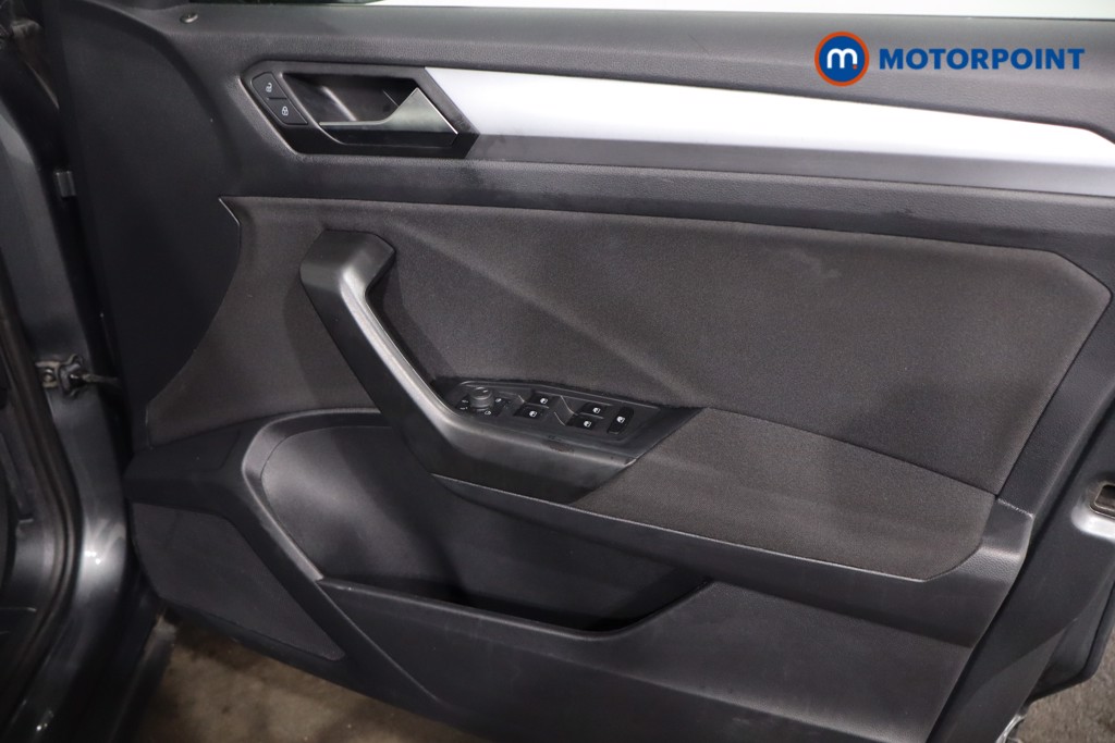 Volkswagen T-Roc Life Manual Petrol SUV - Stock Number (1593689) - 23rd supplementary image