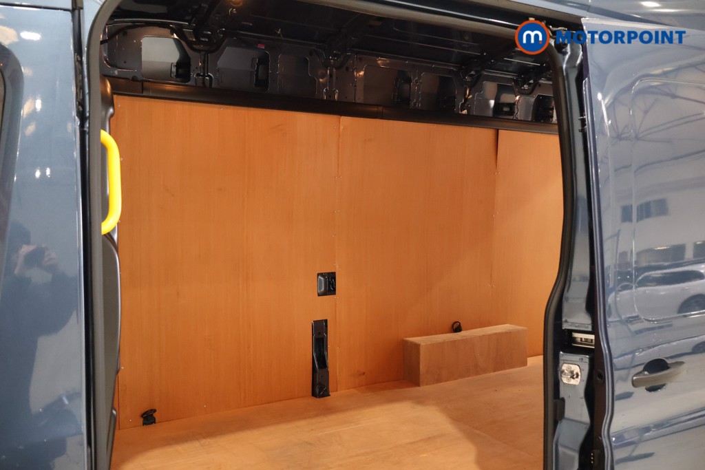 Ford Transit Trend Manual Diesel High Volume-High Roof Van - Stock Number (1594804) - 4th supplementary image