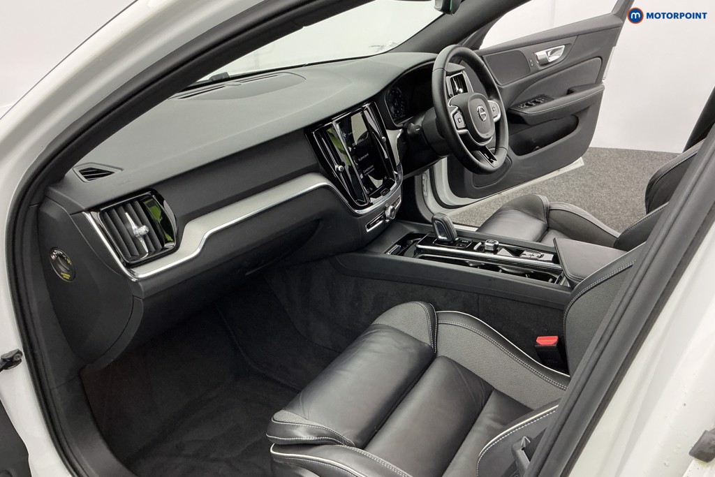Volvo V60 R Design Automatic Petrol Estate - Stock Number (1595833) - 9th supplementary image